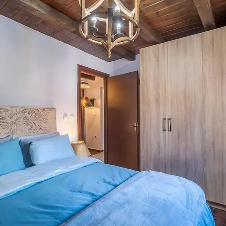 Dandy Palios Agios Athanasios - Attic - Fireplace - Village Square Σαλέ *