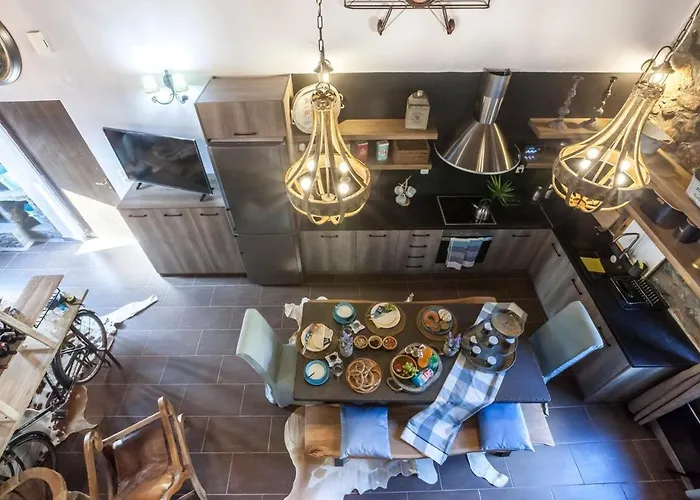 Dandy Palios Agios Athanasios - Attic - Fireplace - Village Square Alpesi faház *