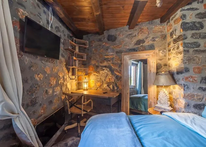 Dandy Palios Agios Athanasios - Attic - Fireplace - Village Square