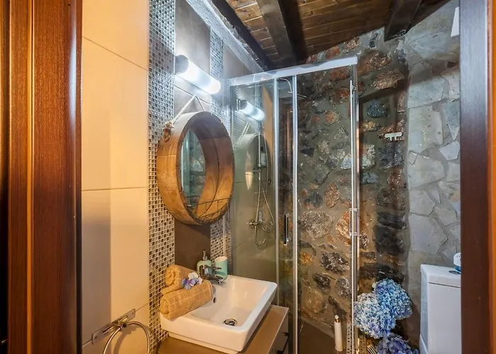 Dandy Palios Agios Athanasios - Attic - Fireplace - Village Square Paleósz Ájosz Athanásziosz